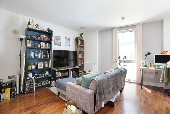 Flat Norman Road in Greater London