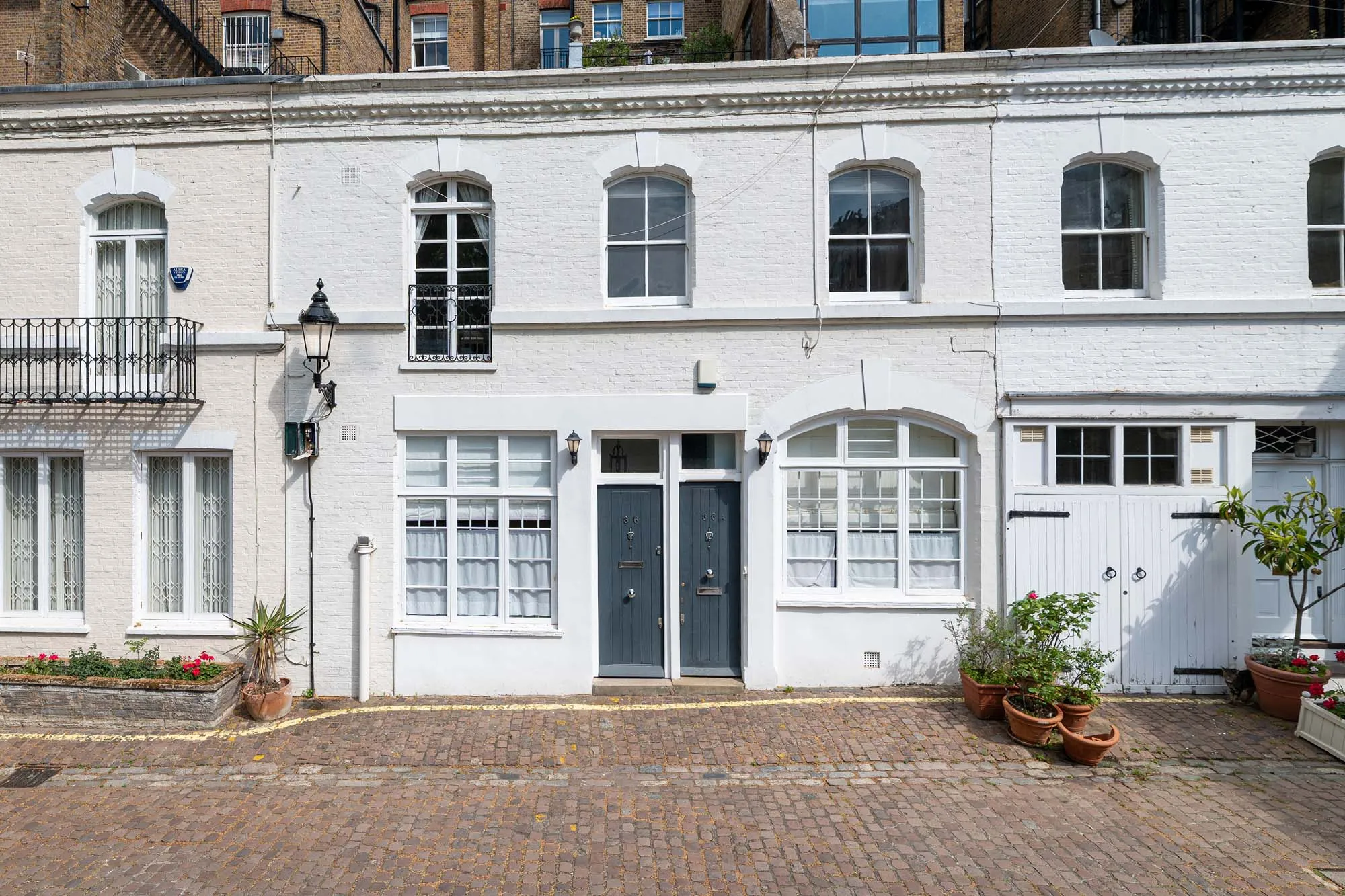 Flat Ennismore Gardens Mews in City of Westminster