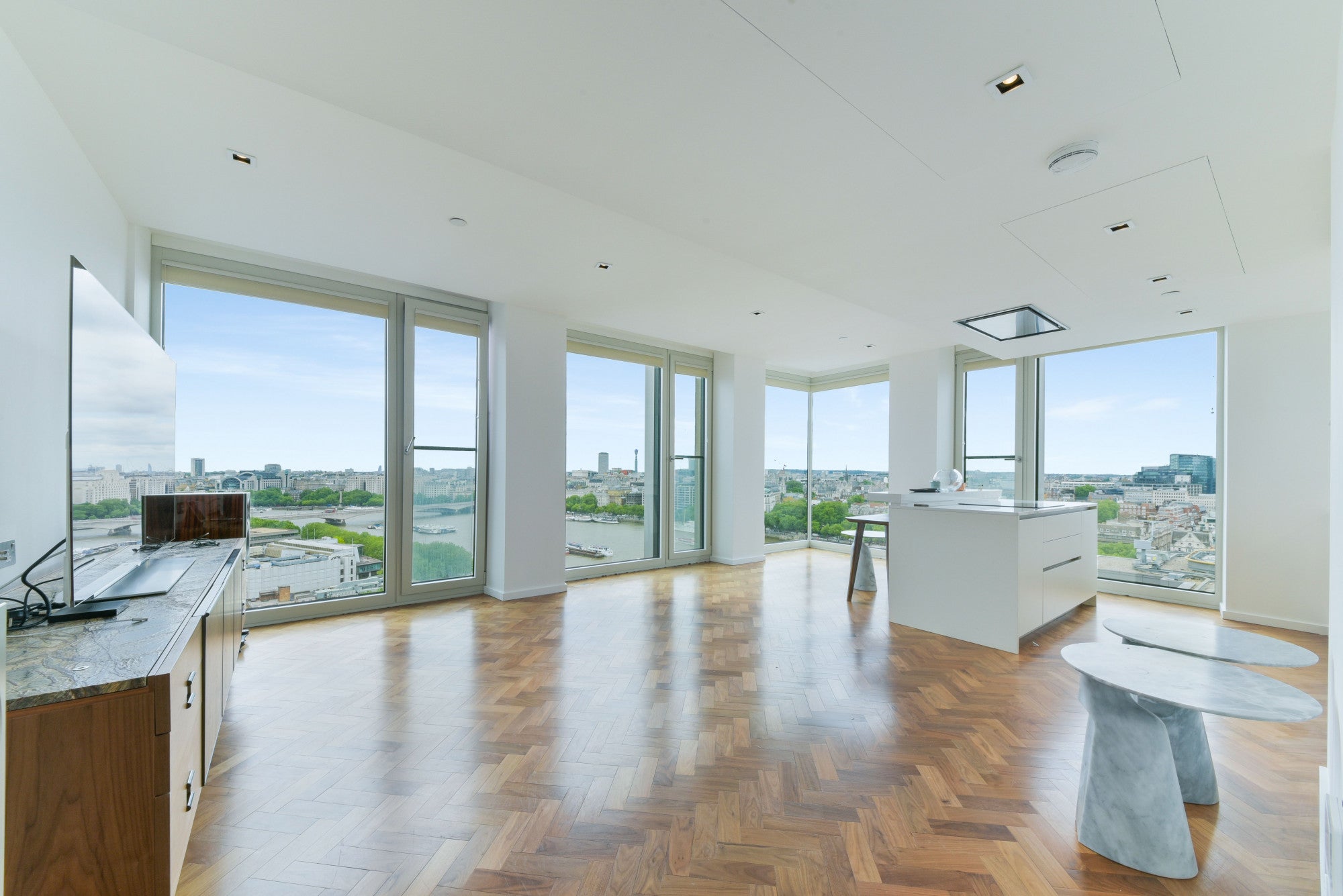 Flat Hatfields in Greater London
