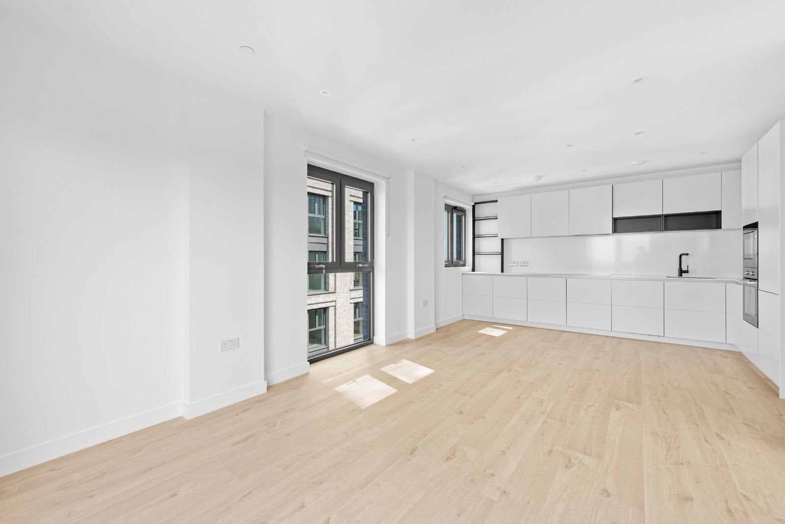 Flat Williamson Road in Greater London