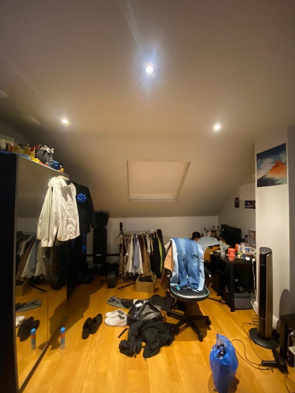Room Delamere Road in Greater London