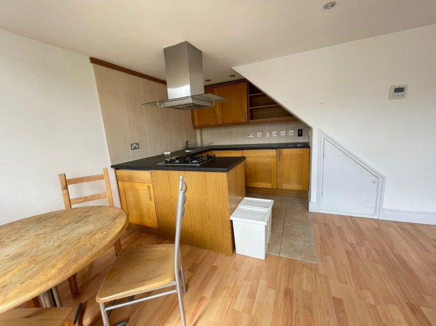 Flat Fortess Road in Greater London