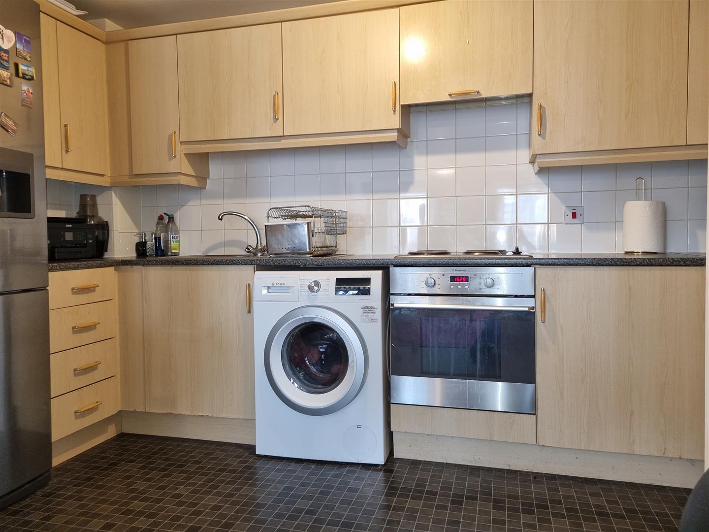 Flat Campbell Road in Greater London