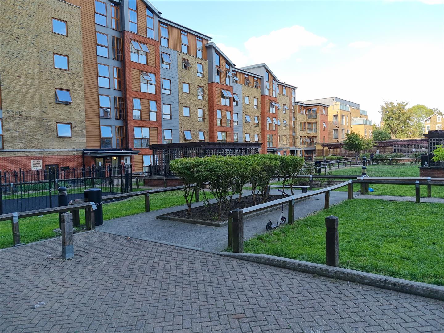 Flat Campbell Road in Greater London