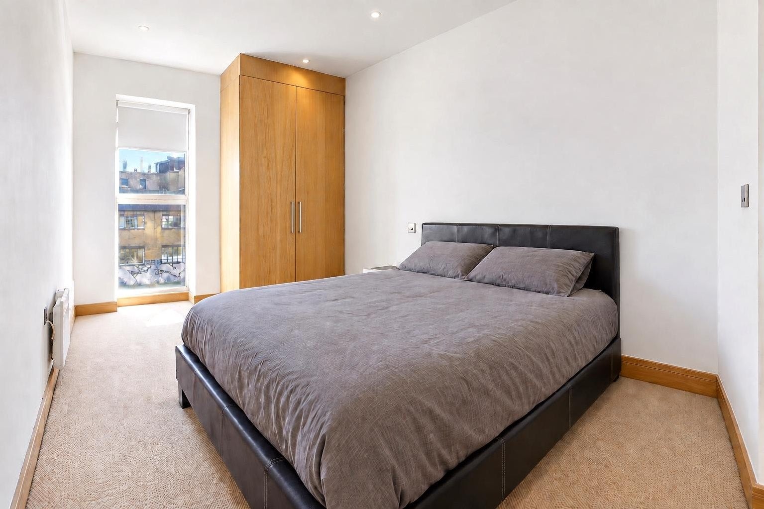 Flat Francis Close in Greater London