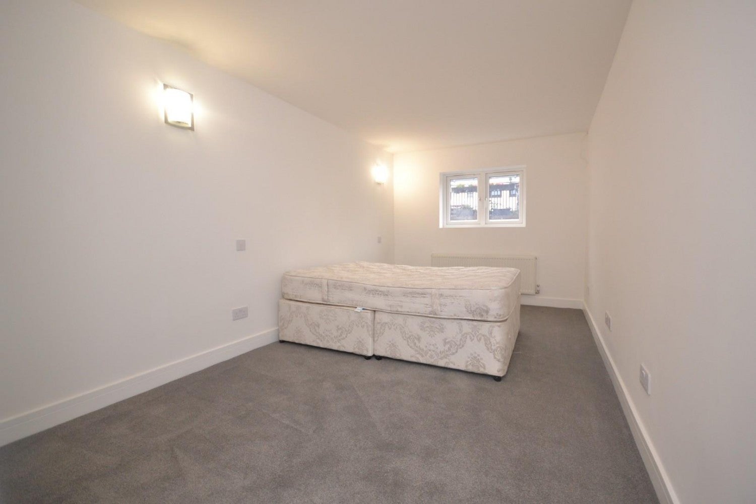 House Nicholsons Lane in Maidenhead
