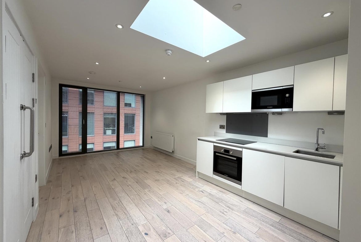 Flat Garrard Street in Reading