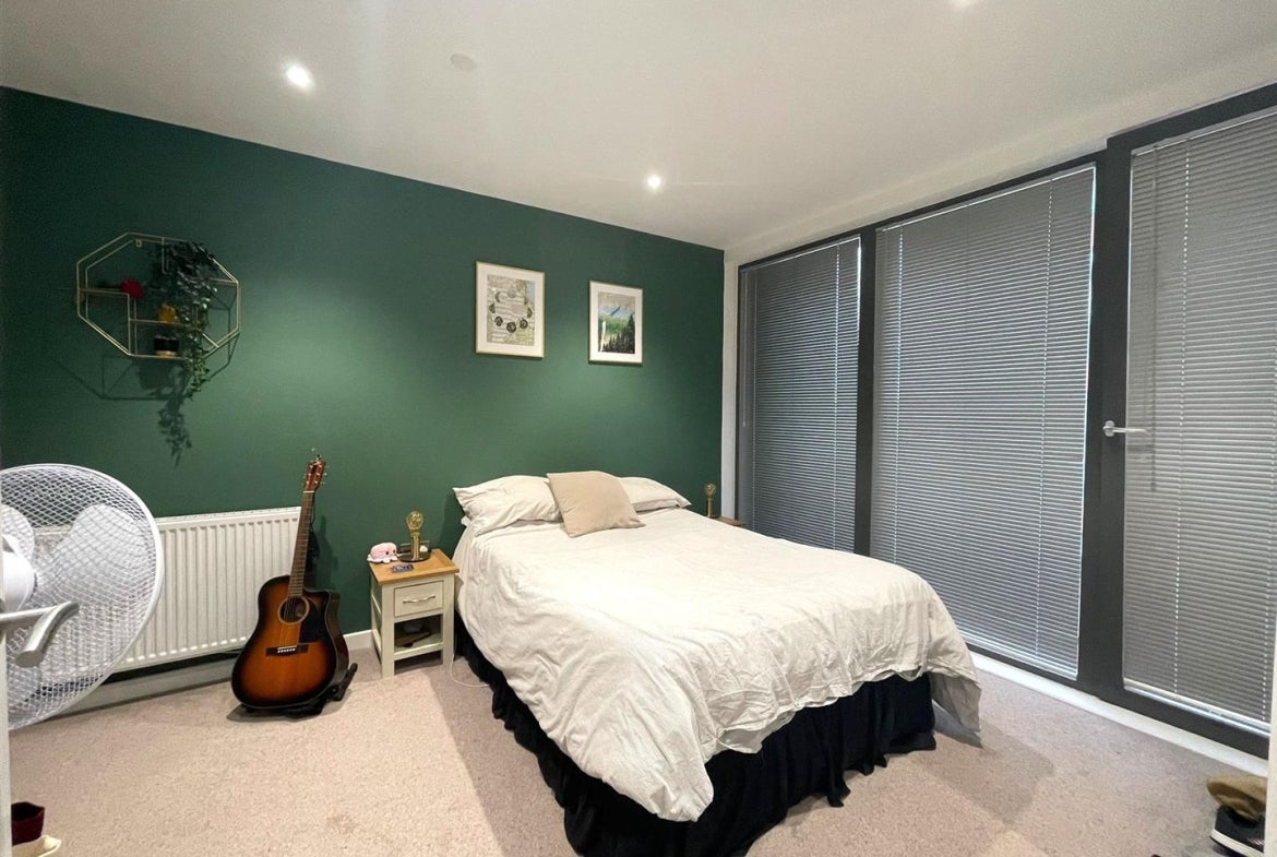 Flat Garrard Street in Reading