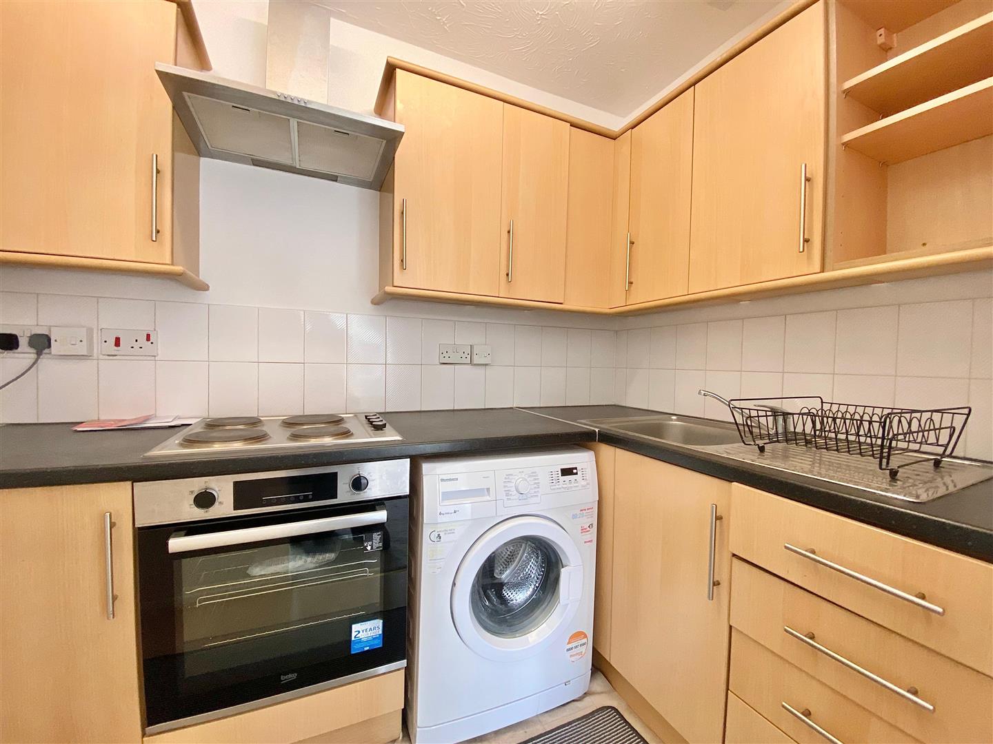 Flat Raven Close in Greater London