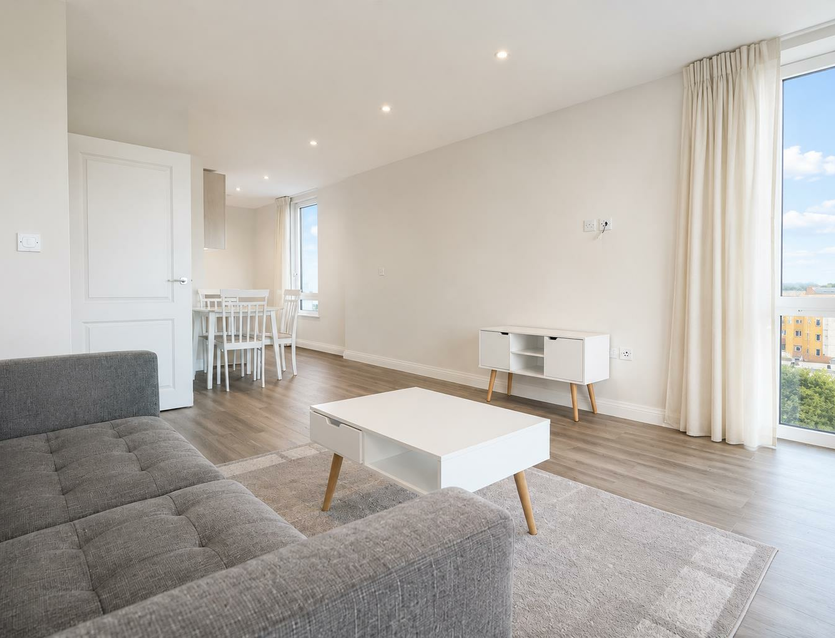 Flat Lindie Gardens in Greater London