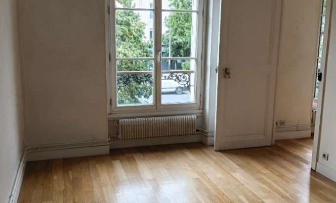 Flat Boulevard Voltaire in Paris