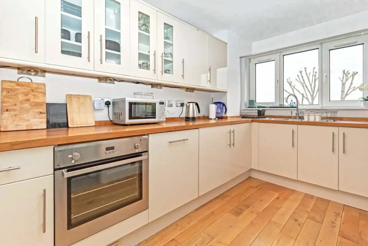 Flat Broom Park in Greater London