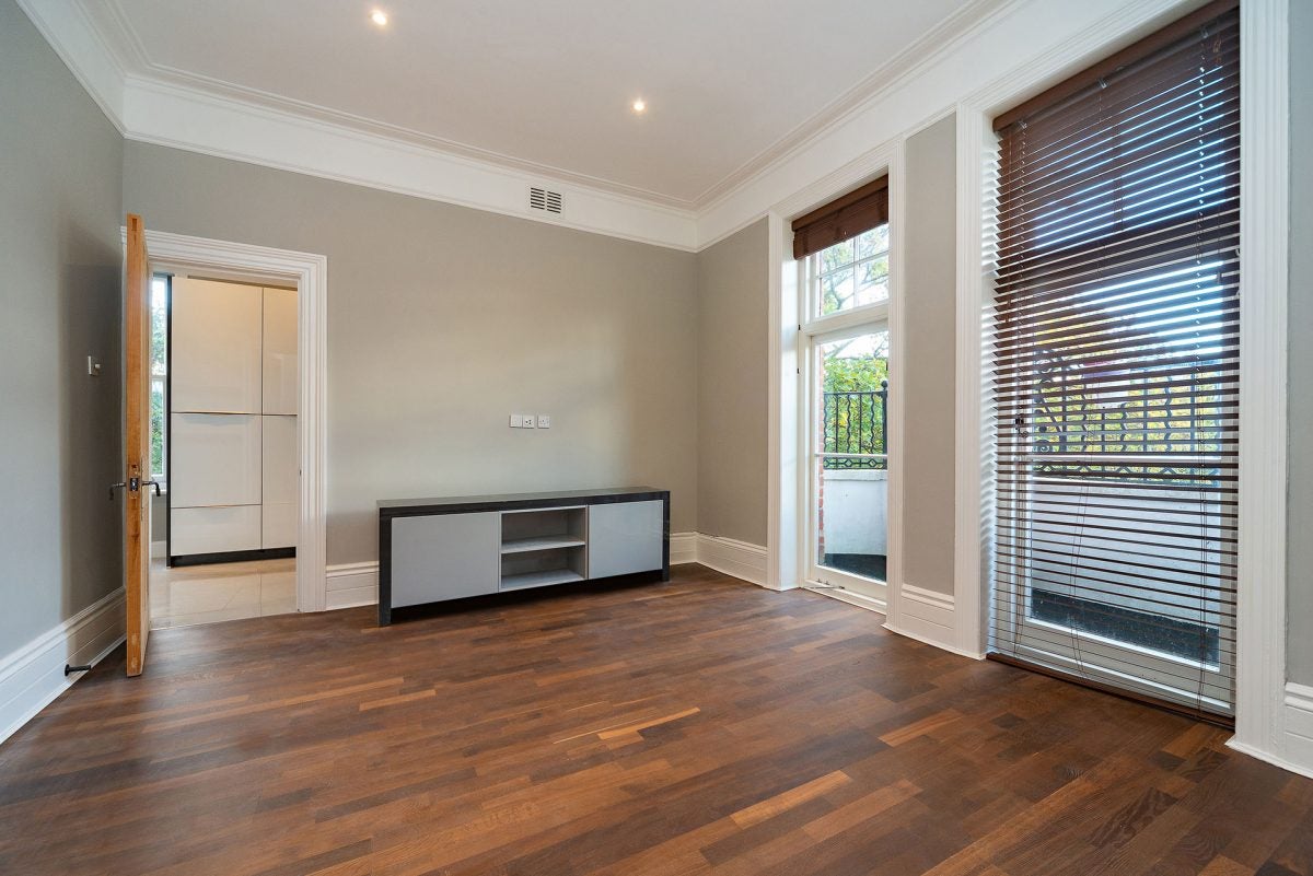 Flat Compayne Gardens in Greater London