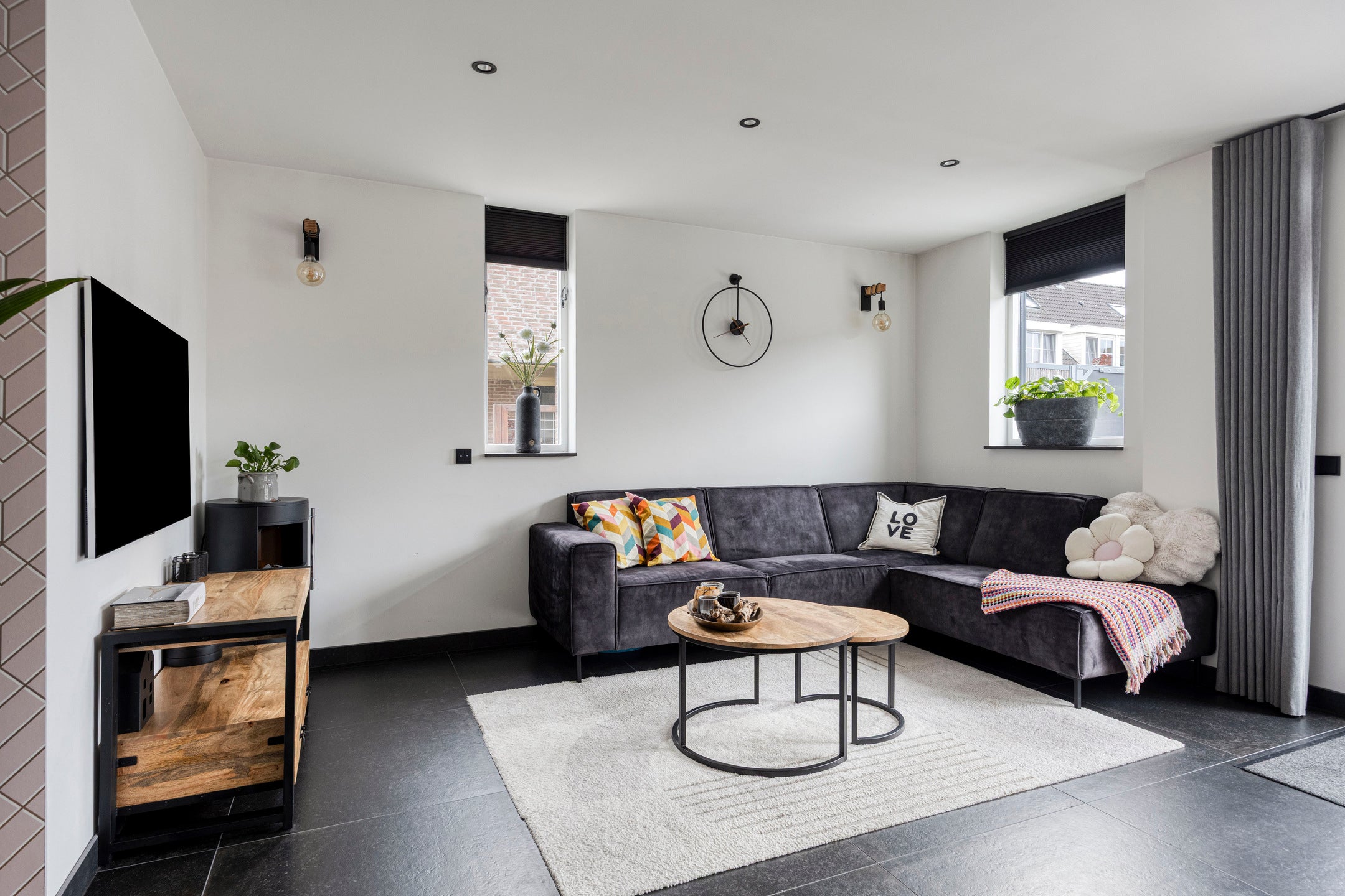 Hoekwoning te koop: Pinksterbloem 22, Bergambacht