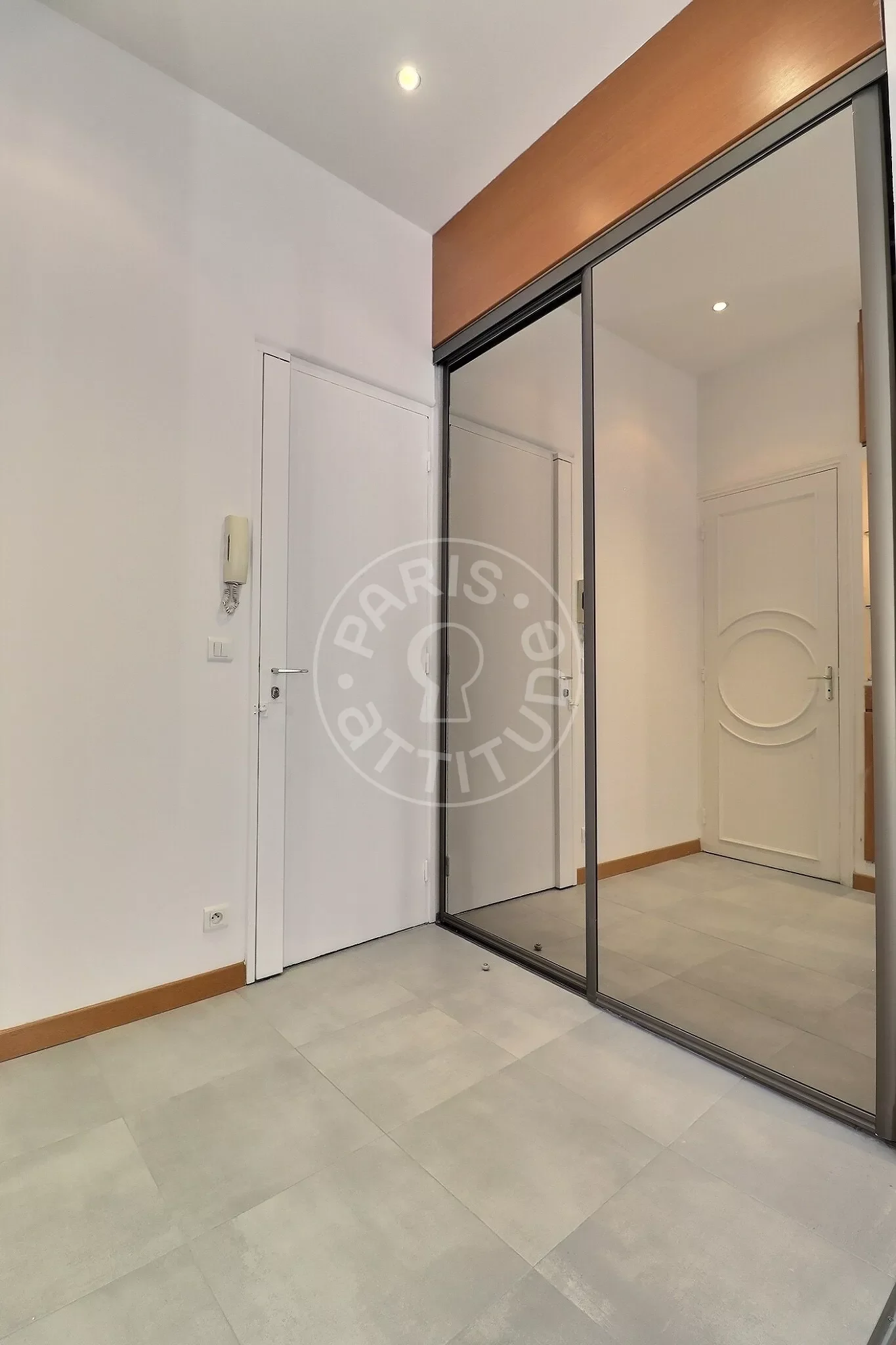 Appartement Rue Saint-Roch à Paris