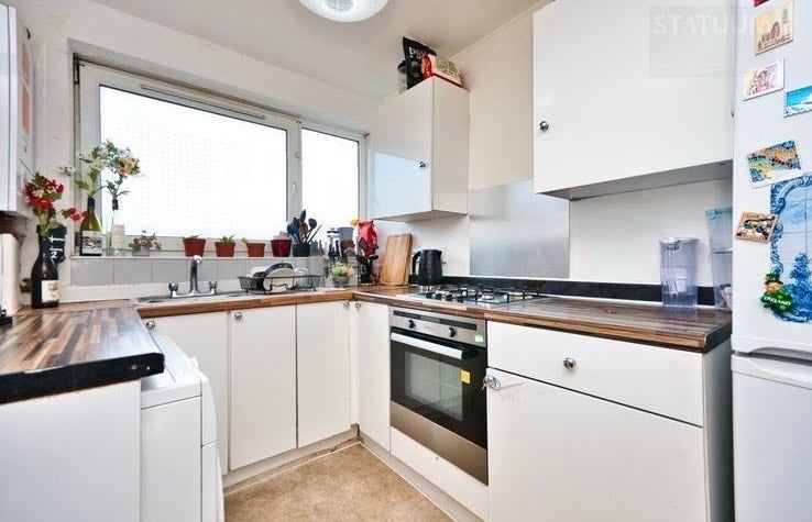 Room Wager Street in Greater London