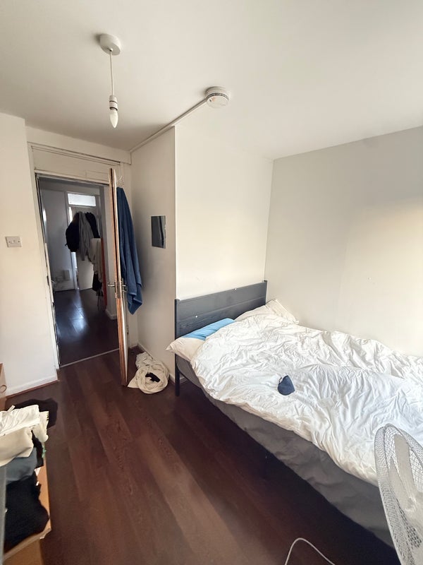 Room Wager Street in Greater London