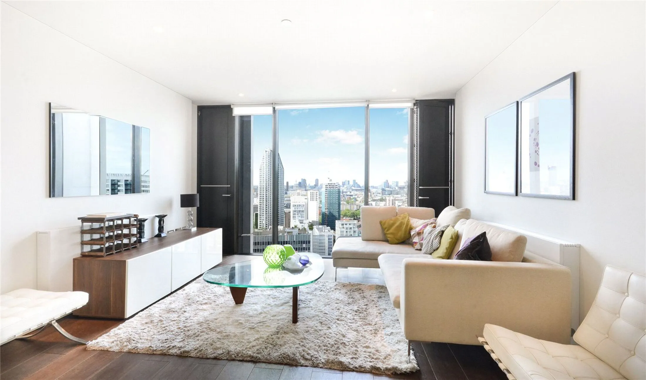 Flat Walworth Road in Greater London