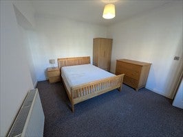 Room Upper Church Road in Weston-super-Mare