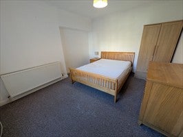 Room Upper Church Road in Weston-super-Mare