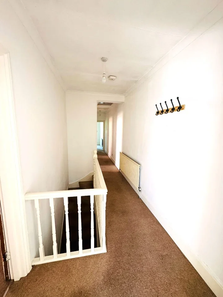Flat Butler Road in Greater London