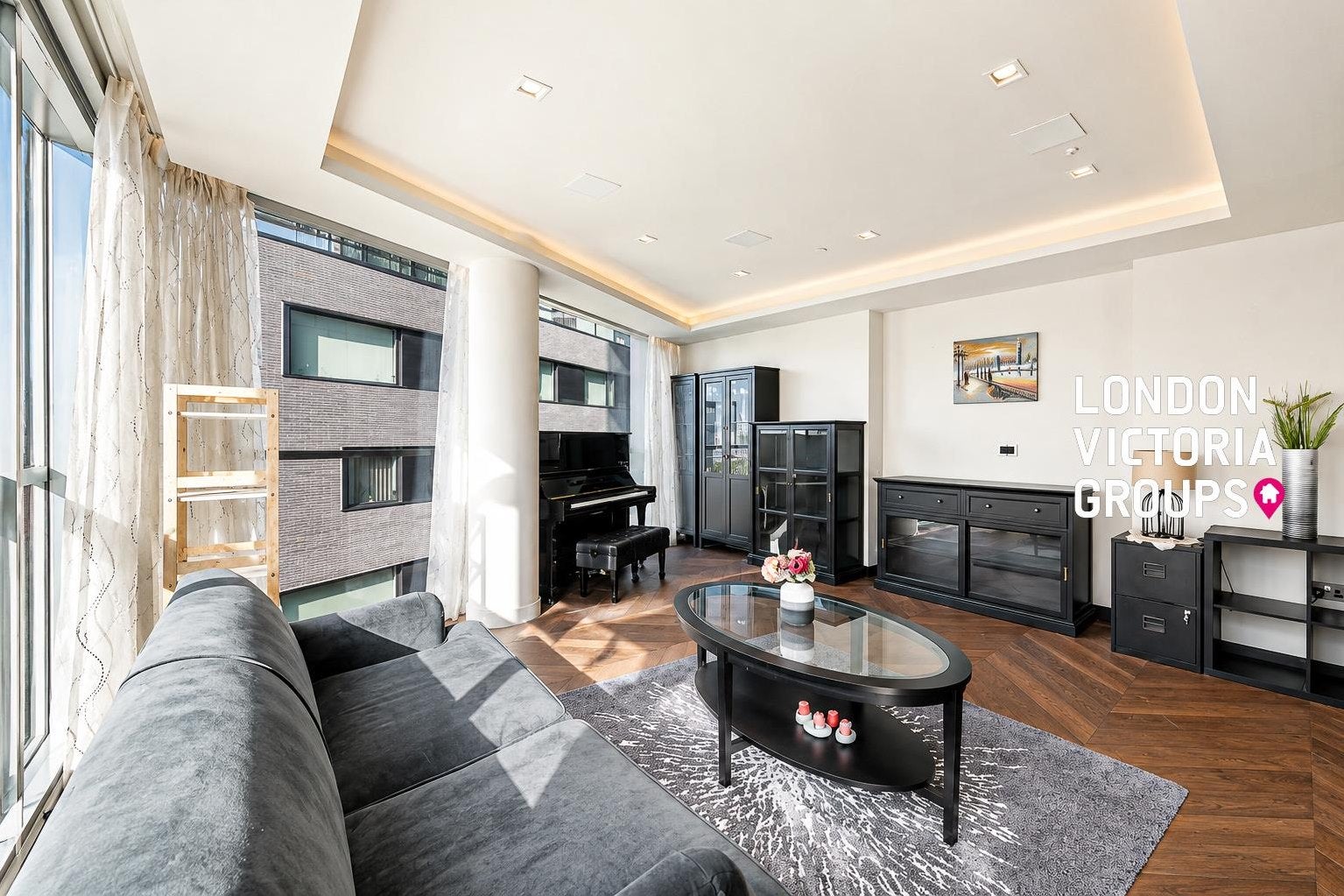 Flat Earls Way in Greater London