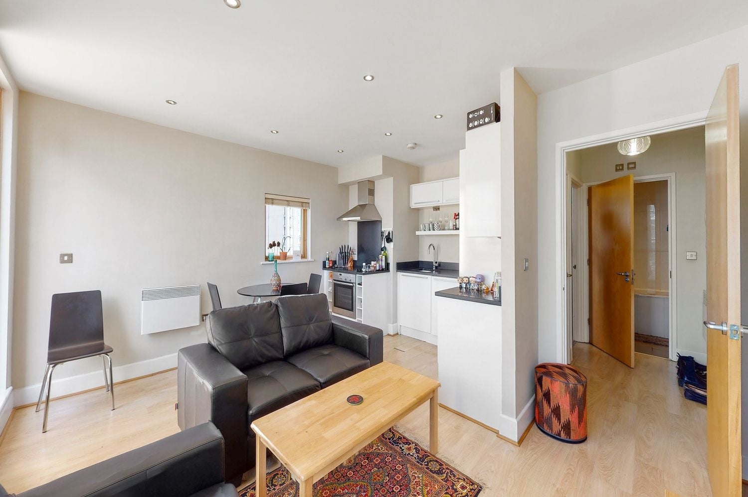 Flat Rockingham Street in Greater London