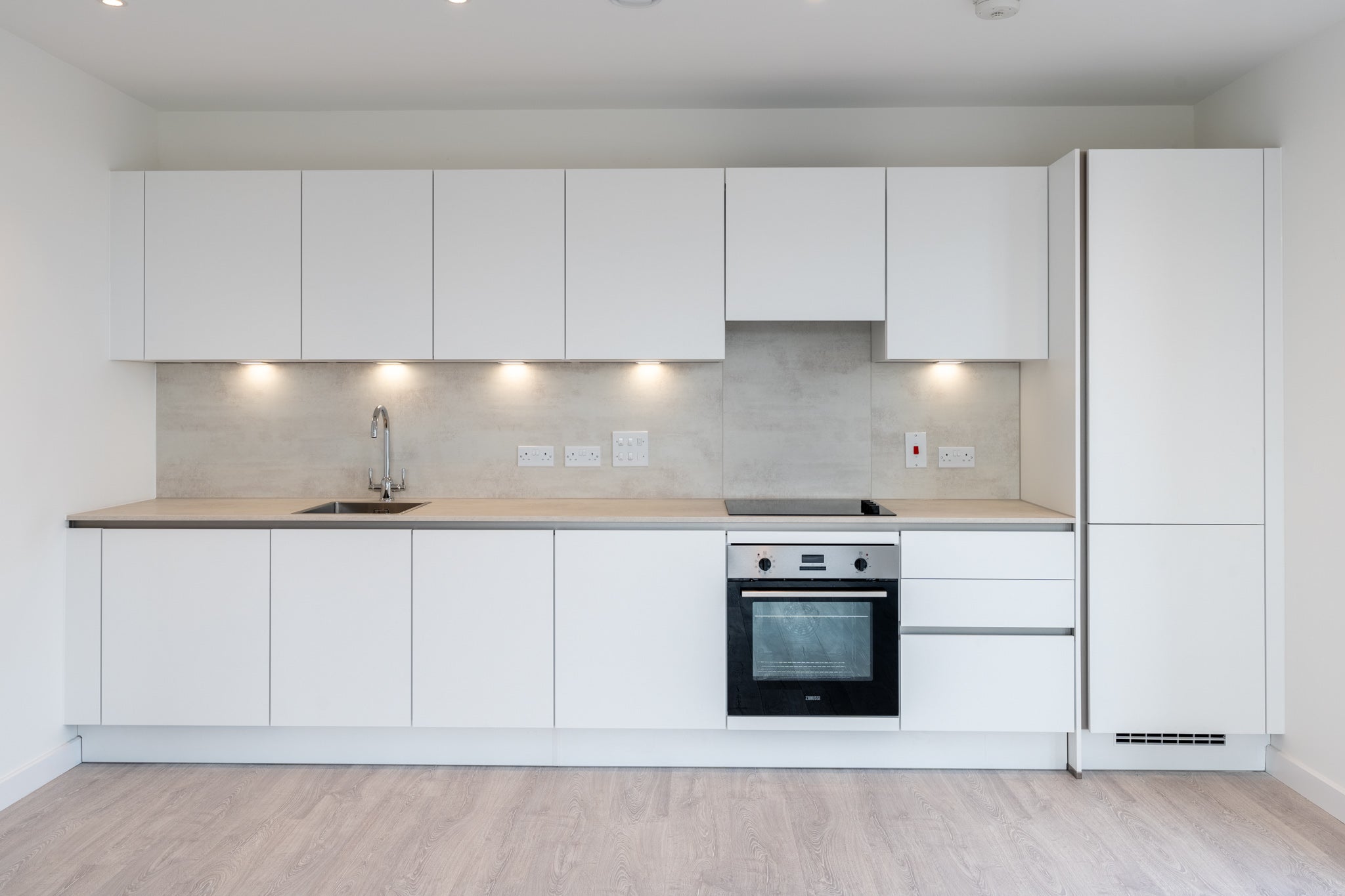 Flat Cranton Avenue in Greater London