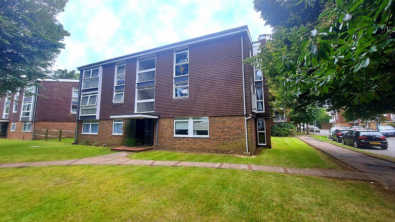 Flat Dorchester Gardens in Worthing