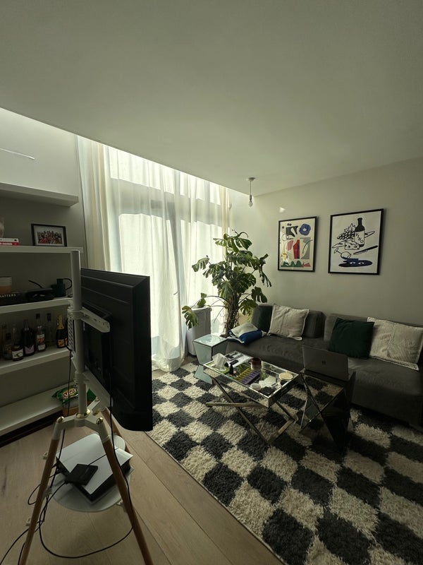 Flat Tudor Road in Greater London