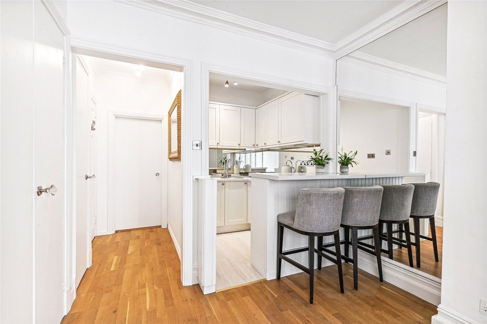 Flat Hans Place in Greater London