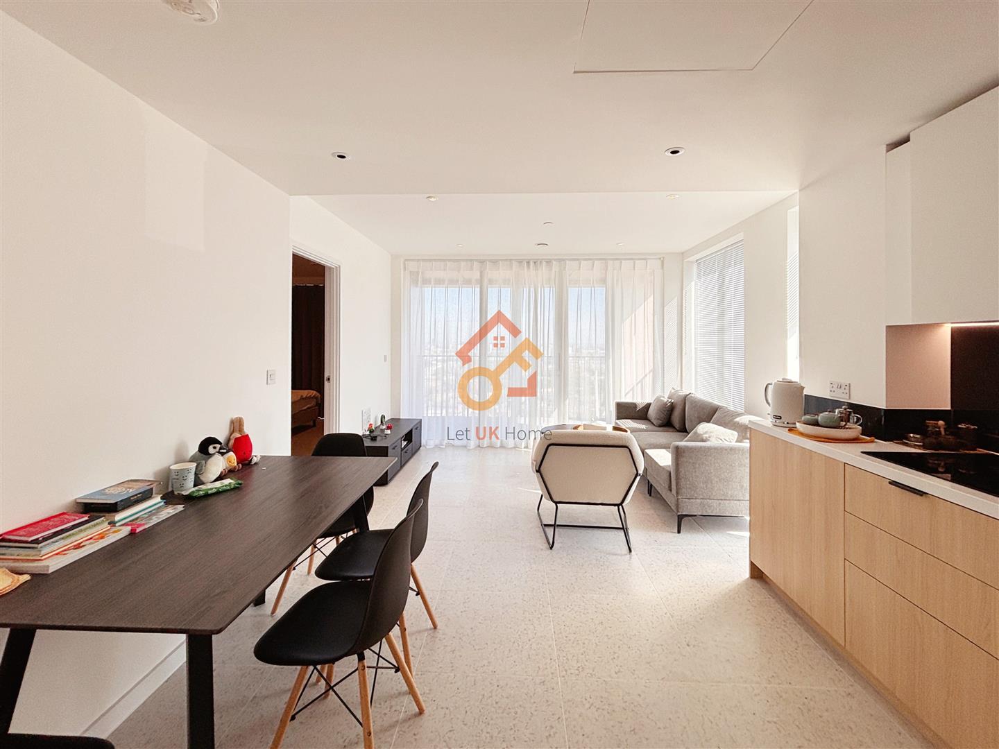 Flat Cendal Crescent in Greater London