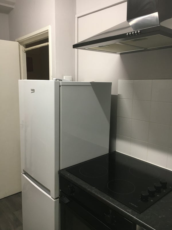 Room Patmore Street in Greater London