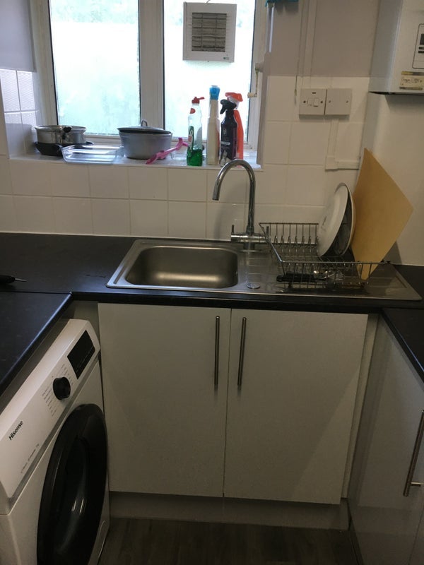 Room Patmore Street in Greater London