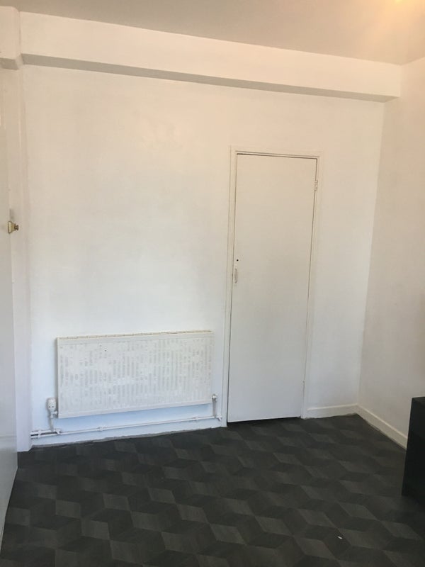 Room Patmore Street in Greater London