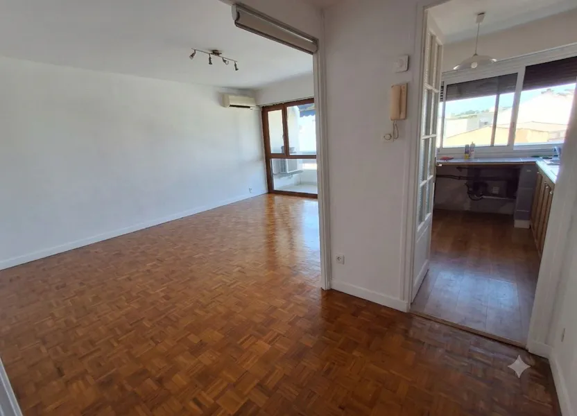 Appartement Rue de la République à Nîmes