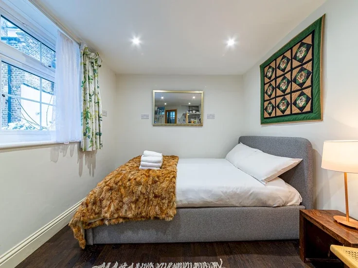 Room Hayter Road in Greater London
