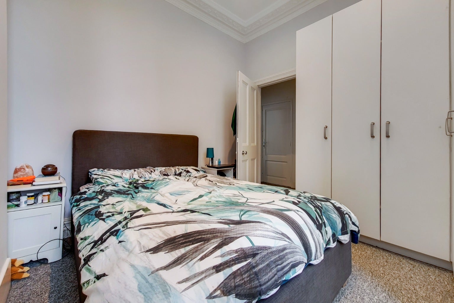 Flat Comeragh Road in Greater London