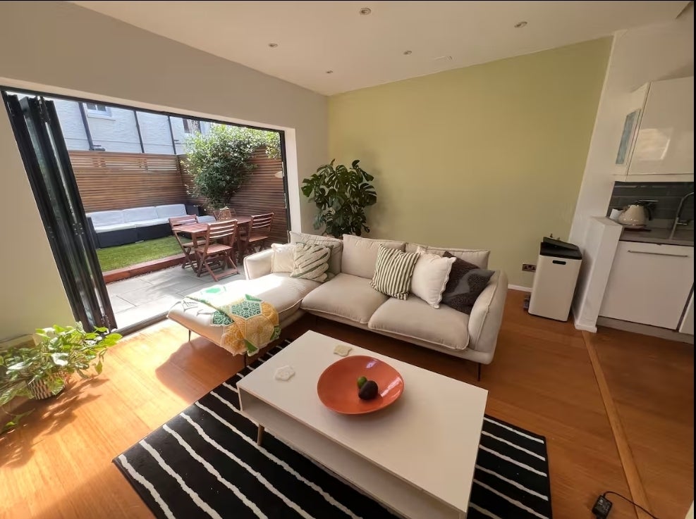 Flat Musard Road in Greater London