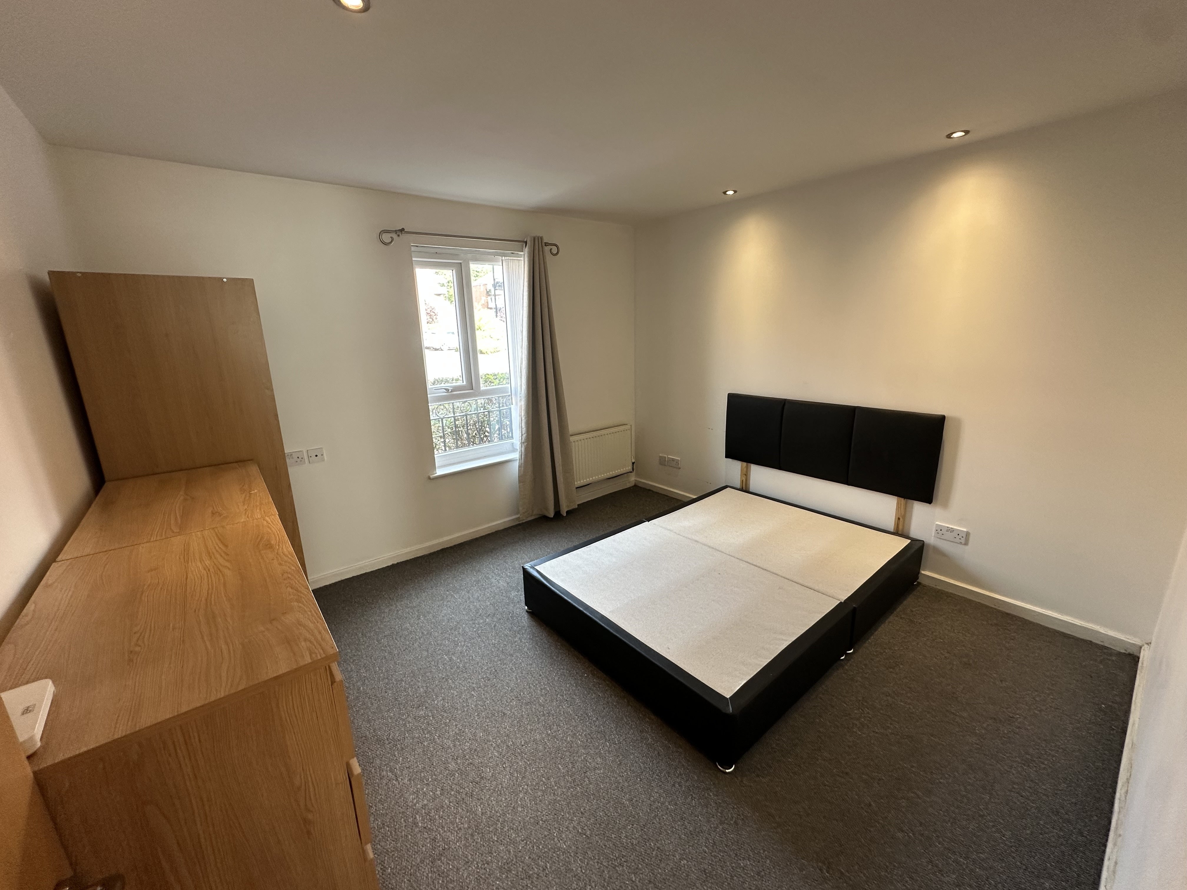 Flat Ellerman Road in Liverpool