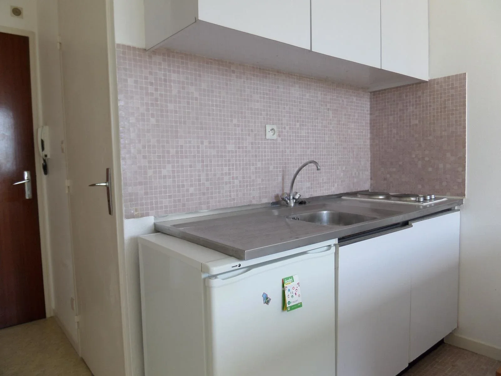 Flat Rue Raoul Follereau in Dijon