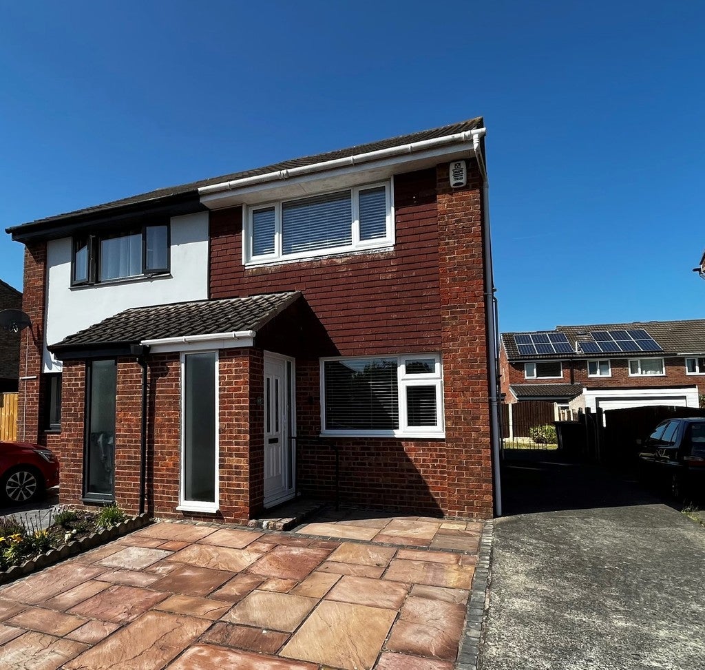 House Dunoon Close in Preston