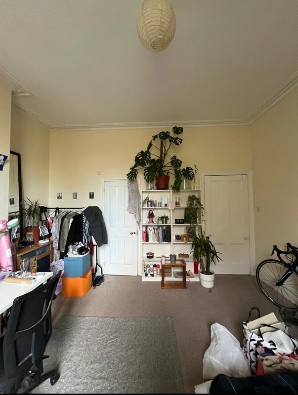 Room Oakfield Road in Bristol