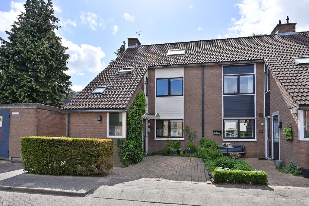 Huis Reiderland 16 in Huizen