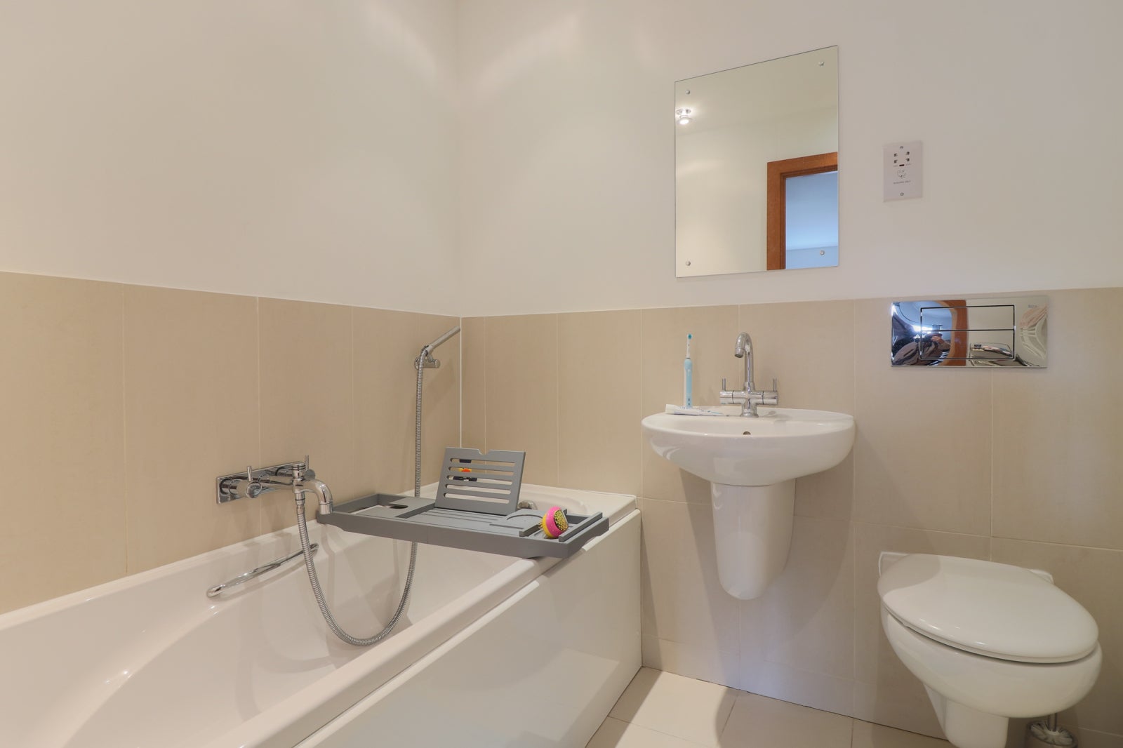 Flat Weir Court in Canterbury