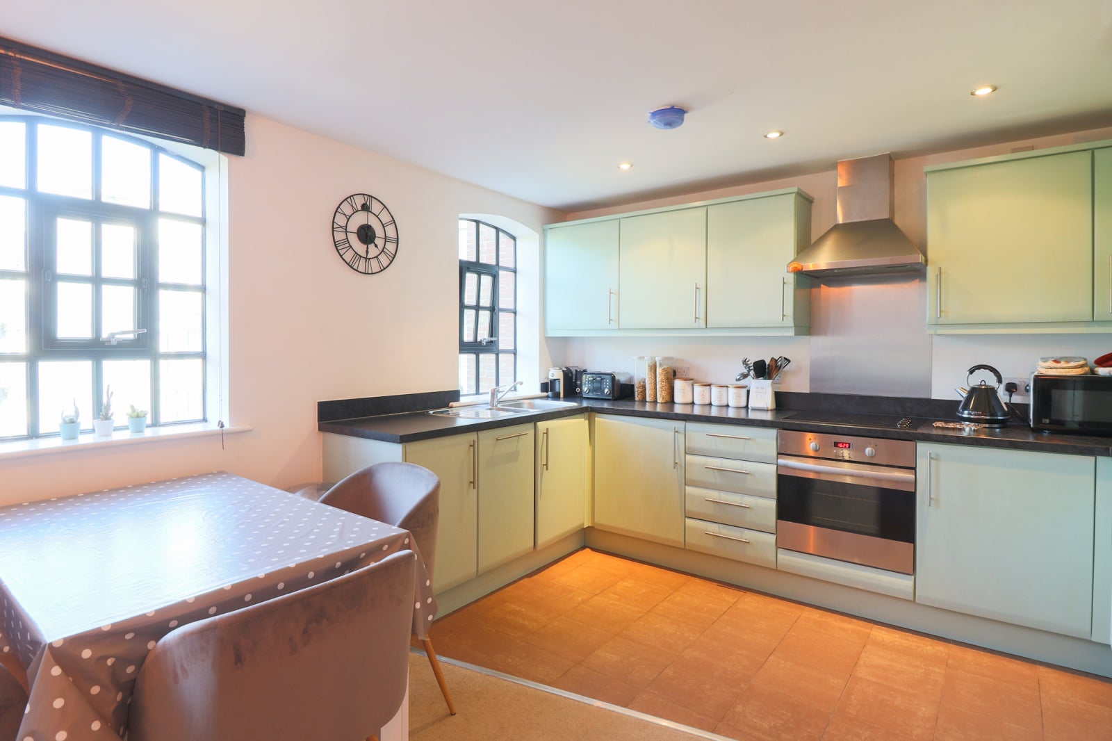 Flat Weir Court in Canterbury