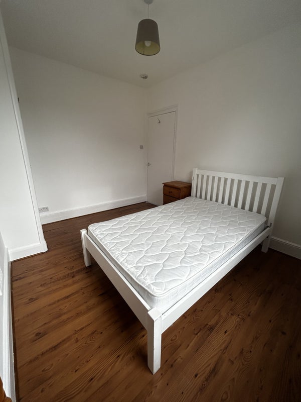 Room Charleston Street in Greater London