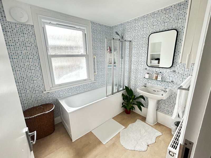 Room Charleston Street in Greater London