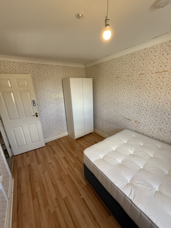 Room Bell Street in Greater London