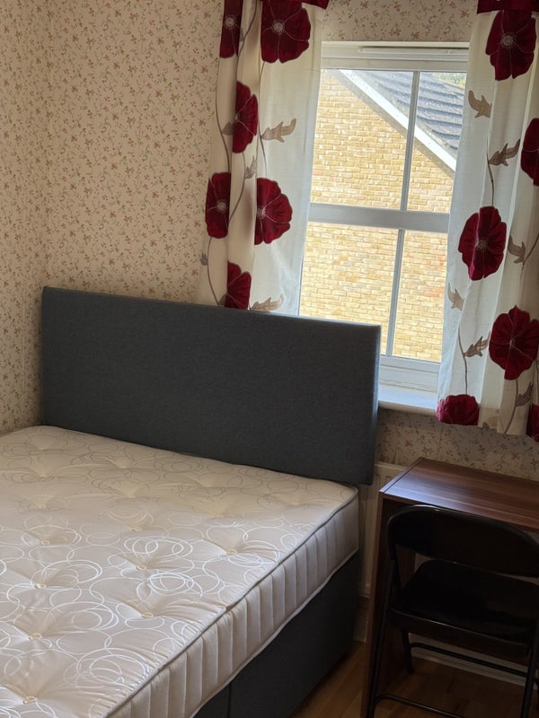Room Bell Street in Greater London